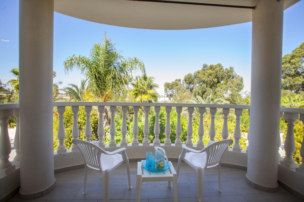 Meneou Beachfront Villa Sunset Perivolia Bilik gambar