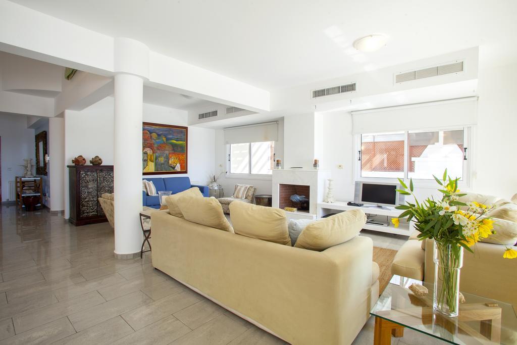 Meneou Beachfront Villa Sunset Perivolia Bilik gambar