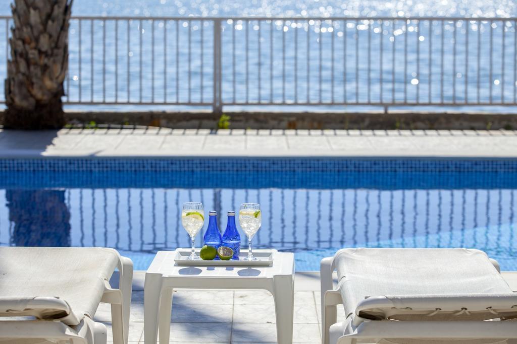 Meneou Beachfront Villa Sunset Perivolia Bilik gambar