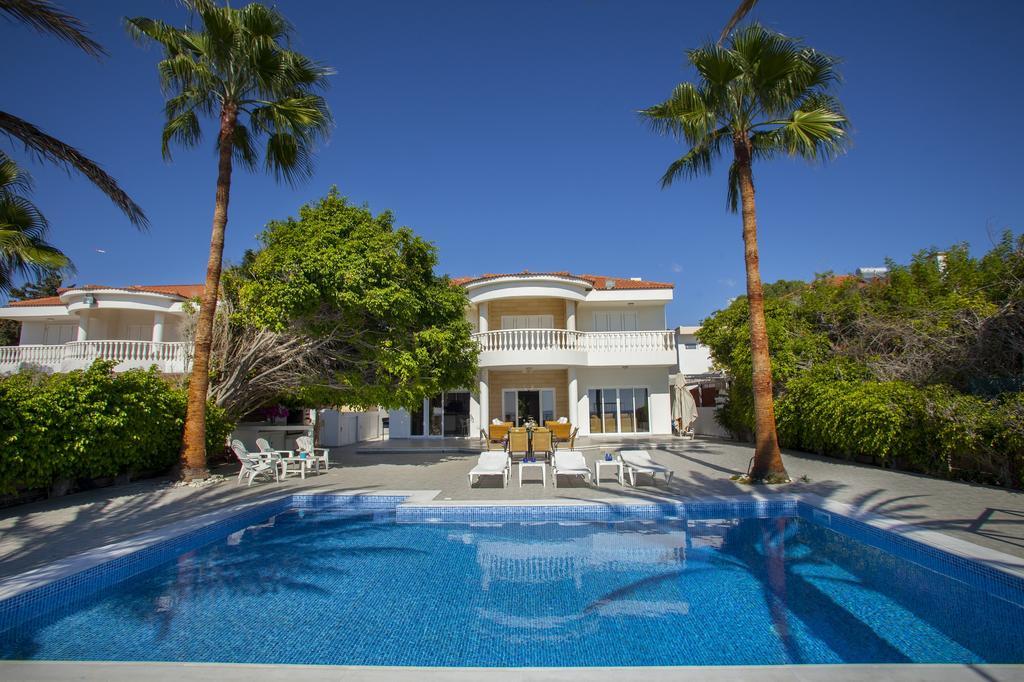 Meneou Beachfront Villa Sunset Perivolia Bilik gambar