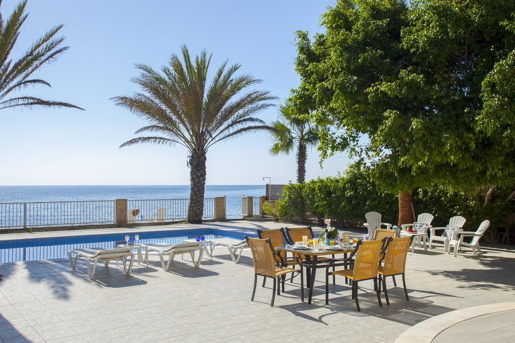 Meneou Beachfront Villa Sunset Perivolia Bilik gambar